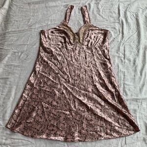 Secrets Blush Pink & Grey Lacy Satin Butterfly Floral Mini Slip Dress Size 14 UK